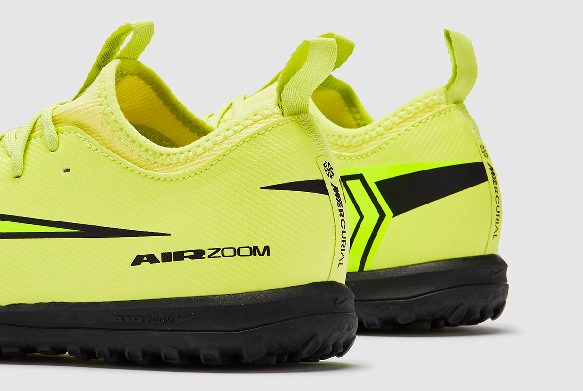 Детские сороконожки Nike